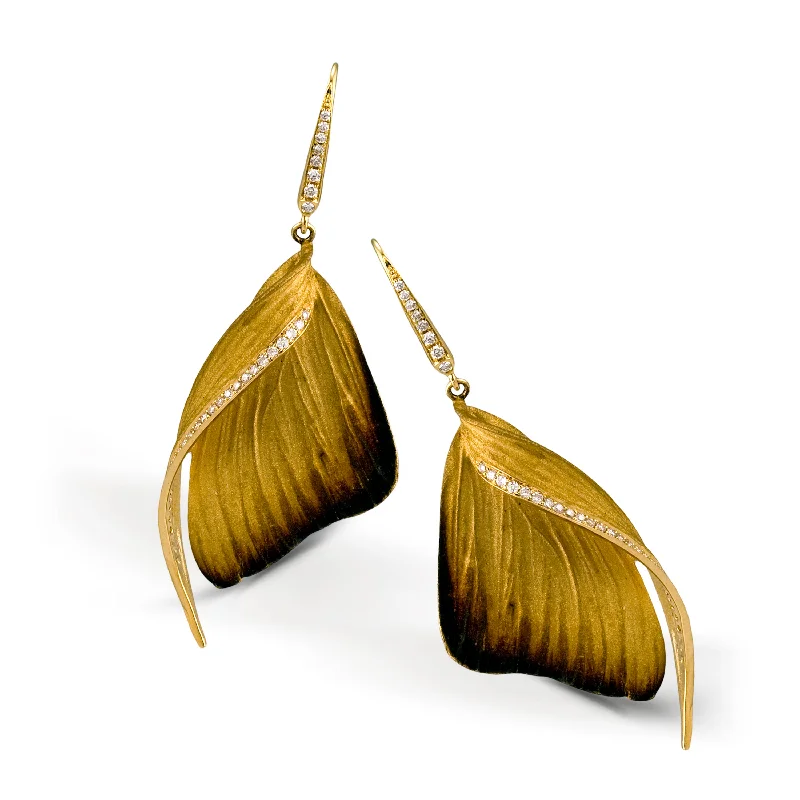 Fallen Leaves Earrings in 18k Gold with Diamonds