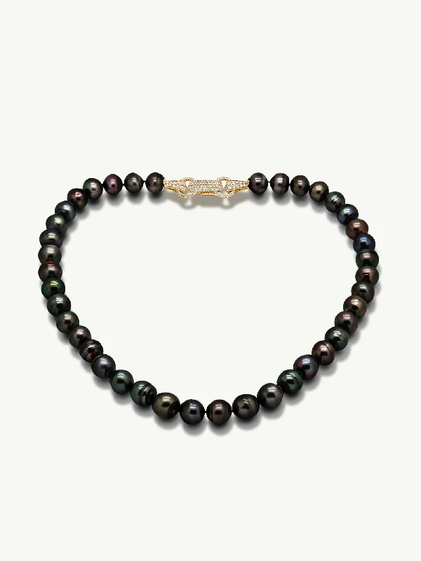 Nyx Tahitian Black Circle Pearl Necklace With Pavé-Set Brilliant Diamonds In 18K Yellow Gold