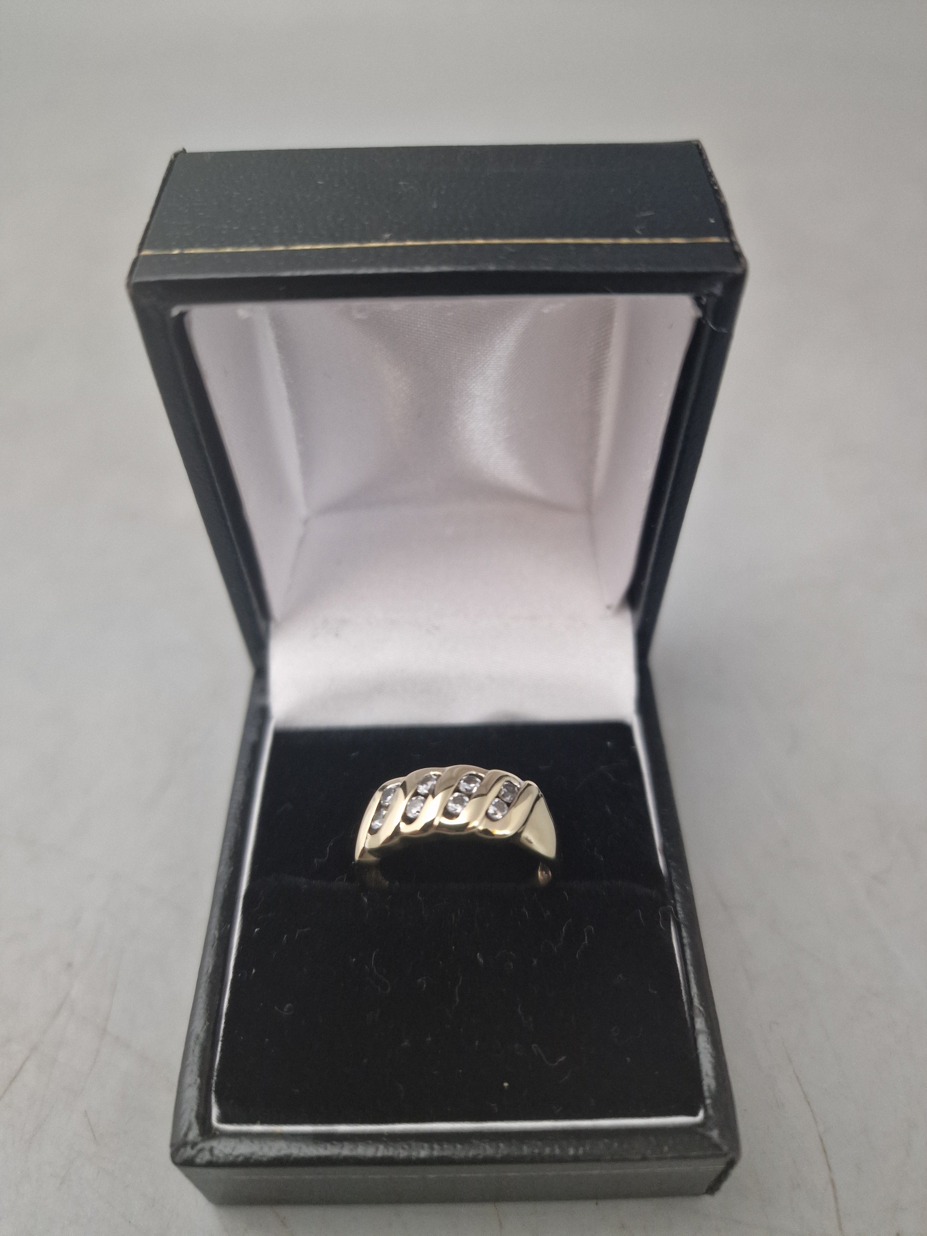 14ct Gold Ring 585 Size K 3.0G