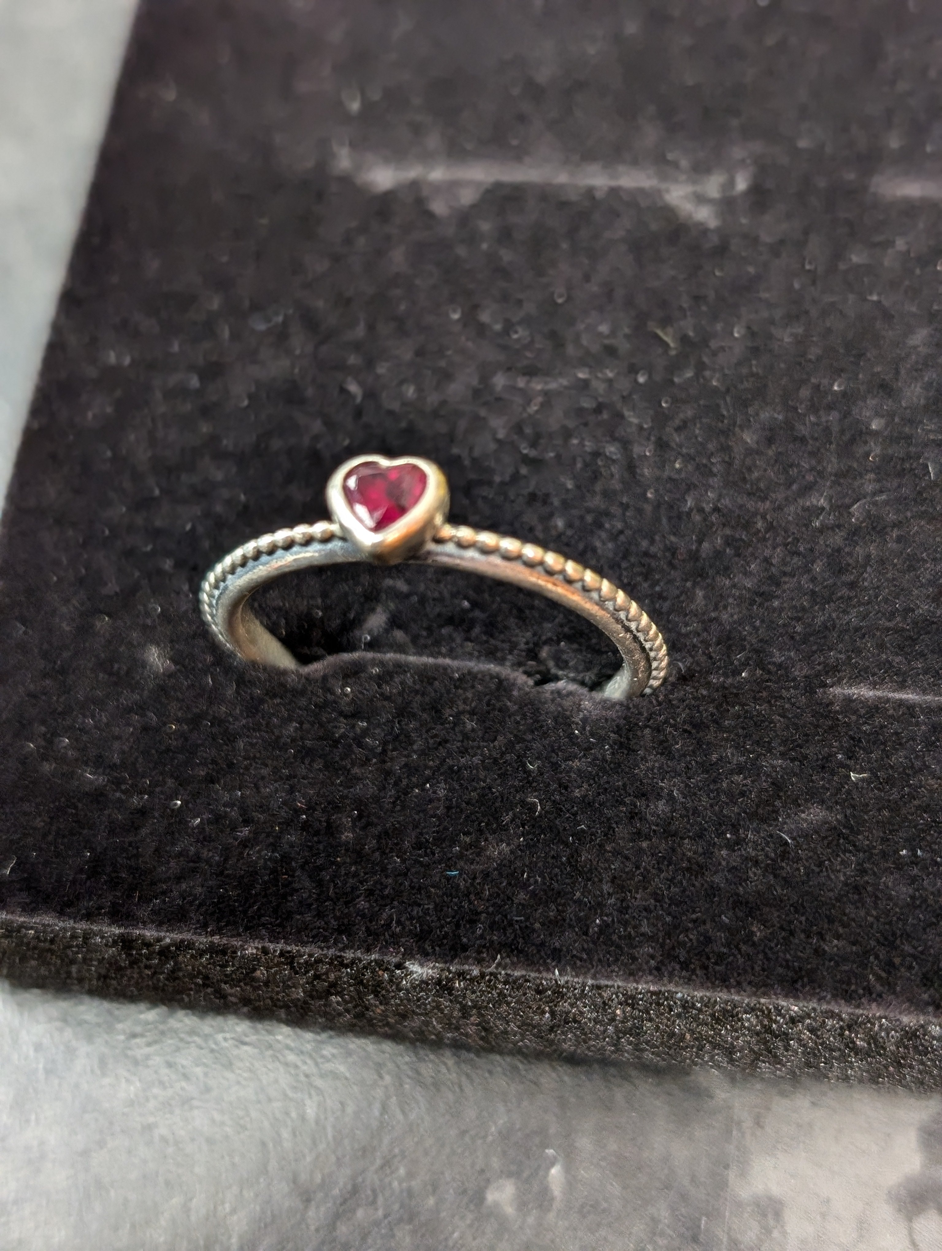 PANDORA RED HEART RING